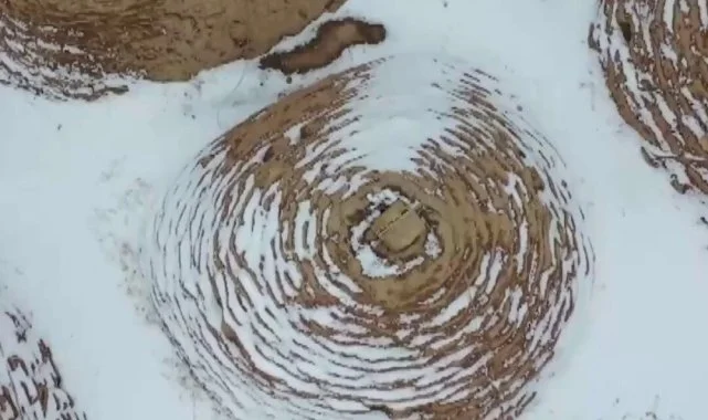 Harran'ın Konik Kubbeli Evleri Beyaza Büründü