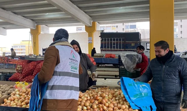 Karaköprü Belediyesi'nden Seyrantepe Pazarı'nda Sıfır Atık Bilgilendirmesi