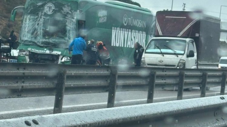 Konyaspor Otobüsü TEM Otoyolu'nda Zincirleme Kazaya Karıştı