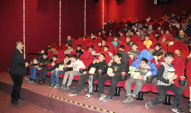 Şanlıurfa Belediyesi'nden Sömestr Tatilinde Çocuklara Sinema Etkinliği