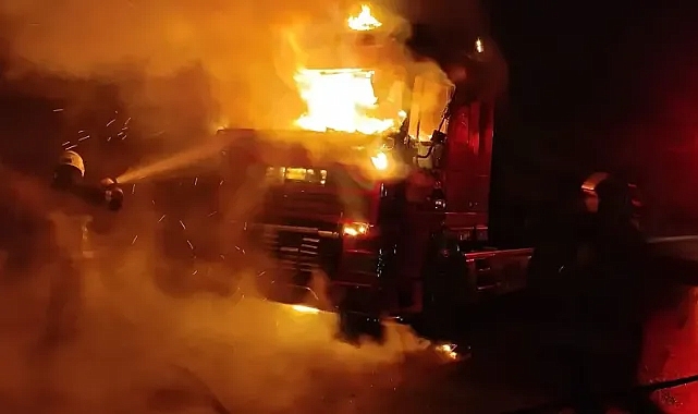Şanlıurfa’da araç yangını! Ekipler müdahale etti!