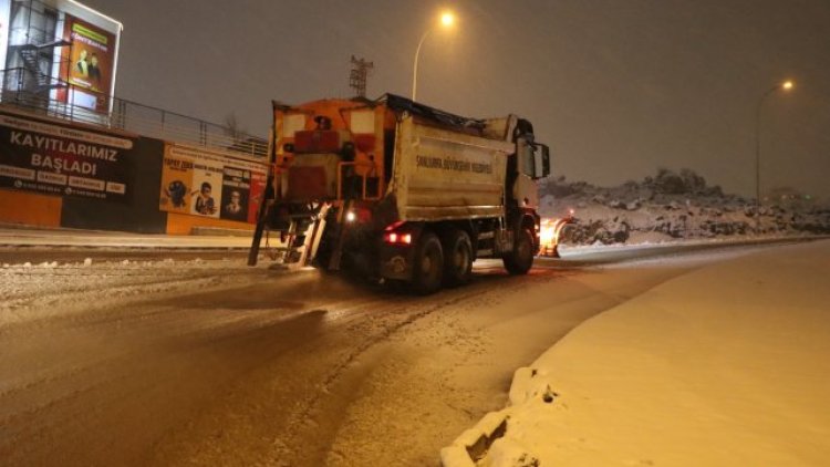 Şanlıurfa Kırsalında Kar Yağışına Rağmen Yollar Açık Tutuluyor