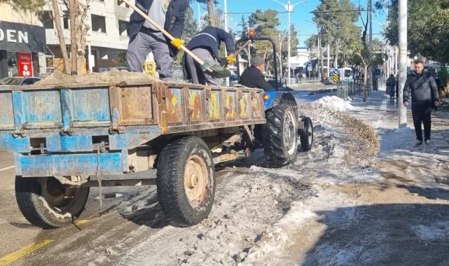 Şanlıurfa'da Kar Sonrası Temizlik ve Güvenlik Çalışmaları Sürüyor