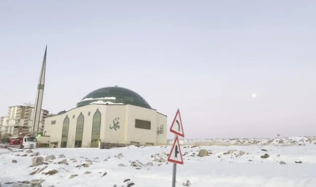 Şanlıurfa'da Kar Yağışının Ardından Oluşan Kartpostallık Manzaralar