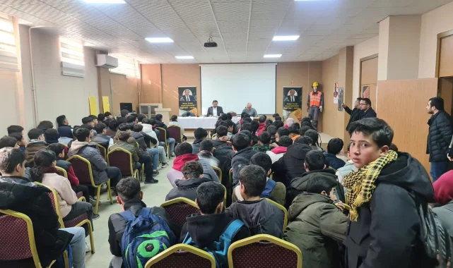 Şanlıurfa'da Liseli Gençler Yazarlık Atölyesiyle Buluştu