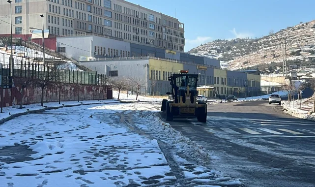 Şanlıurfa'da Yoğun Kar Sonrası Güvenlik İçin Kritik Temizlik Çalışmaları