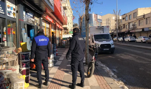 Siverek Belediyesi Zabıtası Kaldırım İşgallerine Karşı Denetimlerini Sıklaştırdı