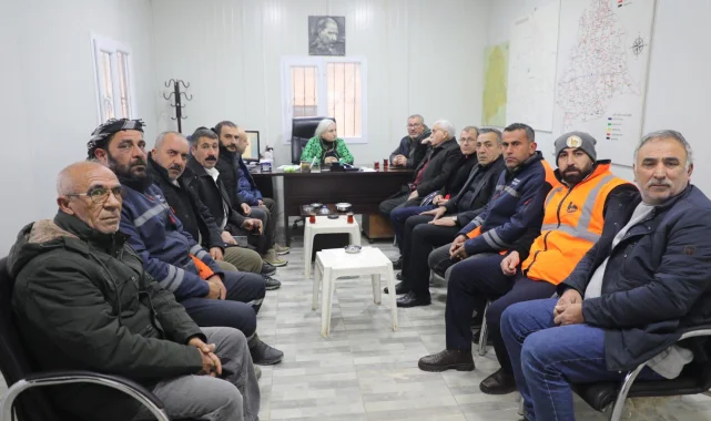 Viranşehir Belediyesi Eş Başkanı Yorgun Kriz Masasından Çalışmaları İzliyor