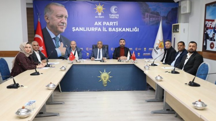 AK Parti Bozova İlçe Başkanlığı'nda Sivil Toplum ve Halkla İlişkiler Toplantısı