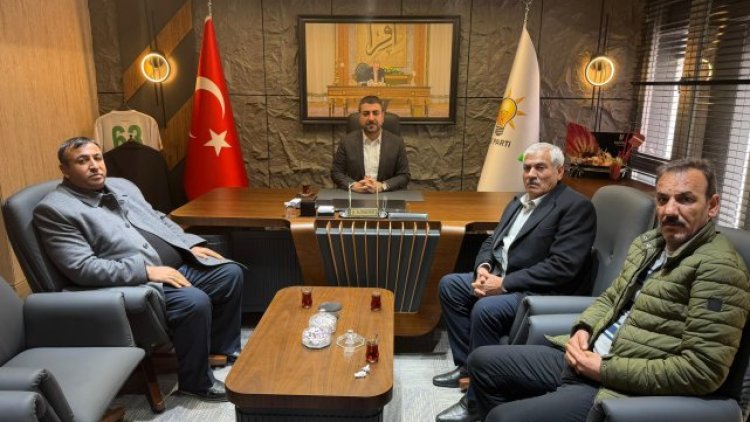 AK Parti Karaköprü İlçe Başkanı Orhan Çelik'e Ziyaret ve Plaket