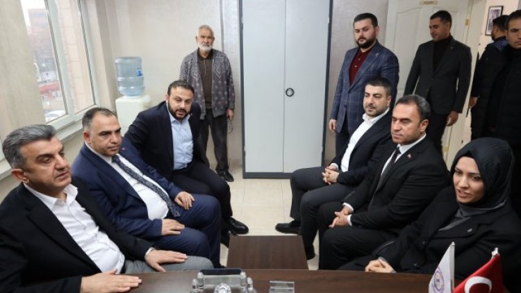 AK Parti Karaköprü'den Kahveciler Odası'na Hayırlı Olsun Ziyareti