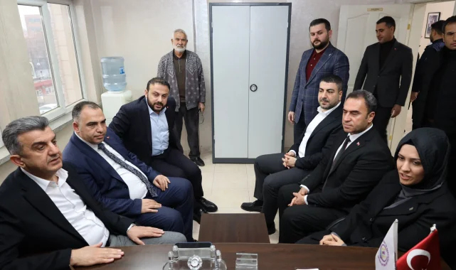 AK Parti Karaköprü'den Kahveciler Odası'na Hayırlı Olsun Ziyareti