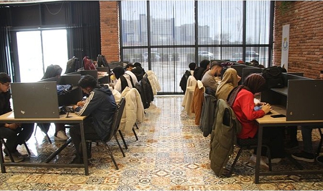 Başkan Canpolat’tan Eğitime Tam Destek: Gençlere Ücretsiz İnternet