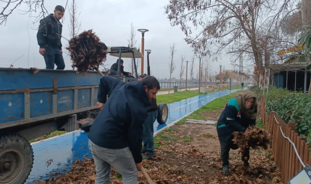 Birecik'te Park ve Yeşil Alanlarda Kapsamlı Bakım Çalışmaları Devam Ediyor