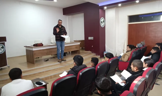 Ceylanpınar Gençlik Merkezi Tiyatro Ekibi Provalarla Hazırlanıyor
