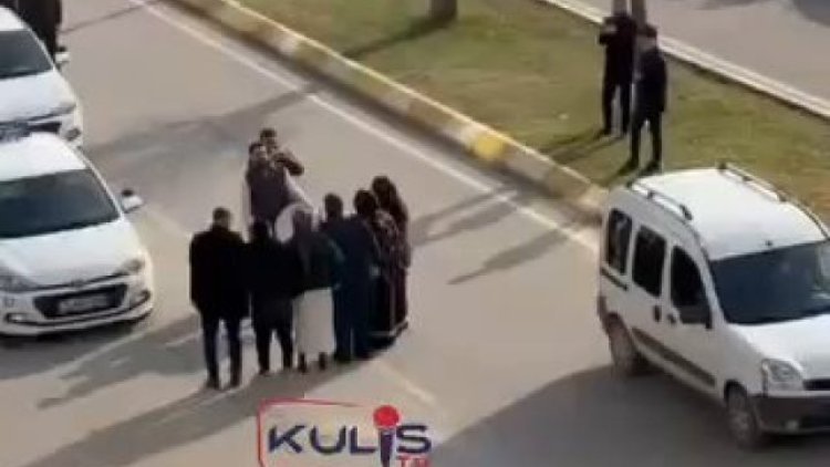 Ehliyet Sınavını Geçen Kadın Davul Zurna ile Kutladı