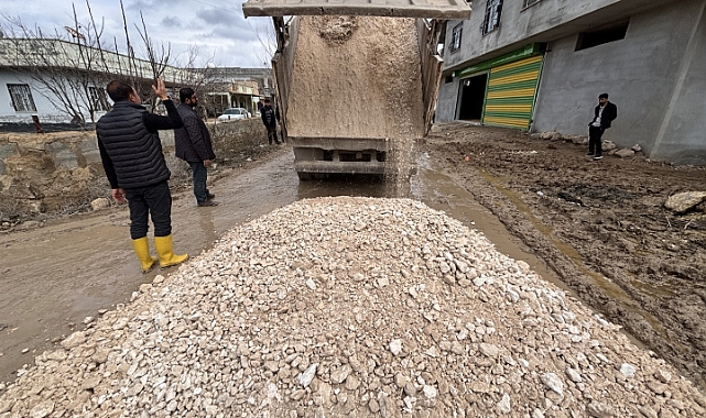 Eyyübiye Kırsal Mahalle Yollarında Yapım Devam Ediyor