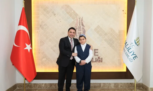 Haliliye İl Birincisi Ezan Okuma Yarışması Başarısını Kaymakam Şahin ile Paylaştı