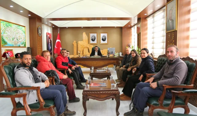 Harran Kazı Ekibi ve Sağlık Müdürü Kaymakam Harun Reşit'i Ziyaret Etti