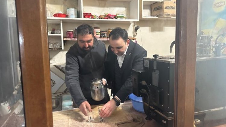 Hilvan Kaymakamı Karakaş, Esnafları ve Çay Ocaklarını Ziyaret Etti