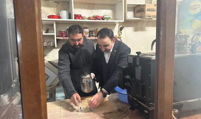 Hilvan Kaymakamı Karakaş, Esnafları ve Çay Ocaklarını Ziyaret Etti