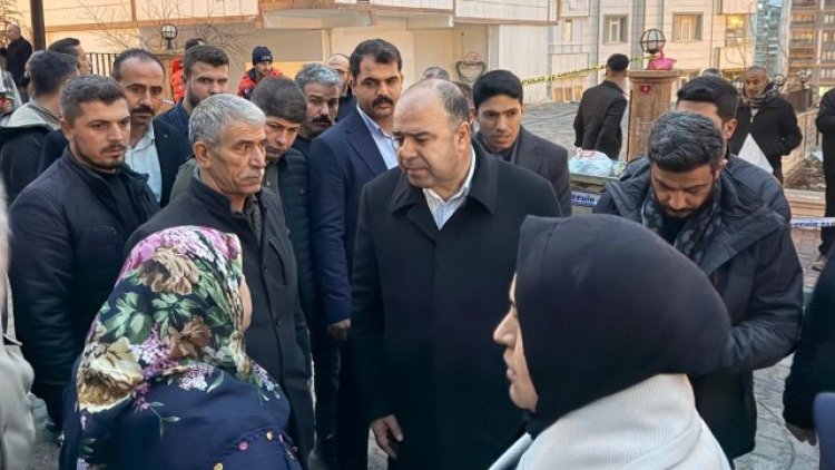 Karaköprü'de İstinat Duvarı Çöktü: Yaralı Yok, Tahliyeler Yapıldı