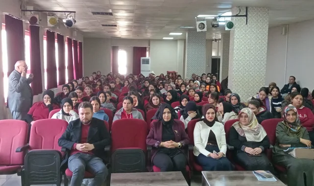Karaköprü'de Liselilere Zararlı Alışkanlıklar ve Öfke Kontrolü Semineri