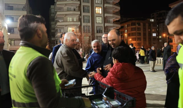 Karaköprü'de Ramazan Buluşması: Başkan Çiftçi Vatandaşlarla Bir Araya Geldi