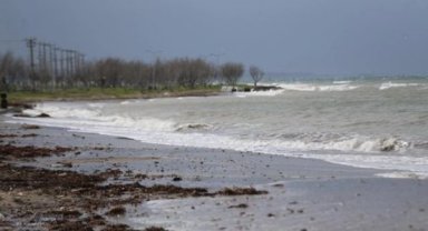 Meteoroloji'den 9 İle Sarı Kodlu Uyarı: Kuvvetli Yağış ve Fırtına Bekleniyor