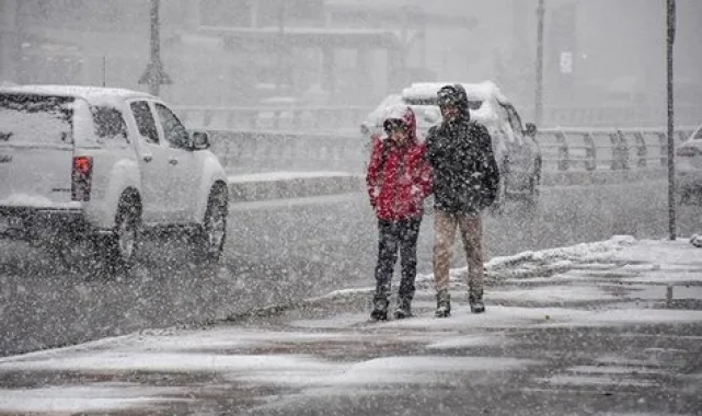 Meteoroloji'den Doğu ve Batı Akdeniz İçin Uyarı: Kuvvetli Kar ve Fırtına Geliyor