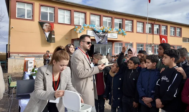 Sakça'da 'Bilimle Yolculuk Projesi'nin Üçüncüsü Gerçekleştirildi