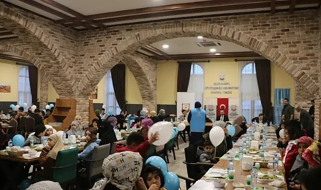 Şanlıurfa'da yetimler iyilik sofrasında buluştu