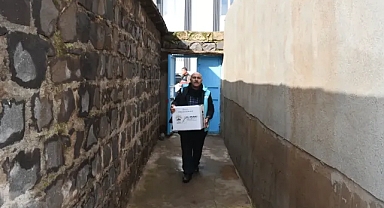 Siverek Belediyesi, Ramazan kolilerini ihtiyaç sahiplerine ulaştırıyor