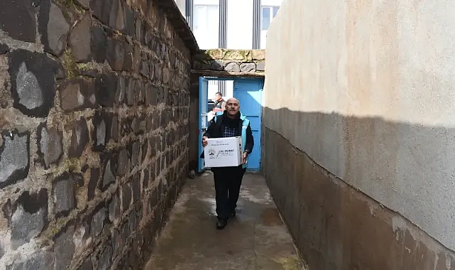 Siverek Belediyesi, Ramazan kolilerini ihtiyaç sahiplerine ulaştırıyor