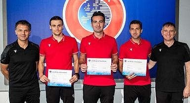 Üst Klasman Yardımcı Hakemi Murat Altan’a FIFA Kokartı