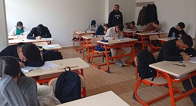 Viranşehir’de Gençlere Büyük Destek: Eş Başkan Serhat Dicle İnan’dan Eğitime 24 Denemelik Katkı