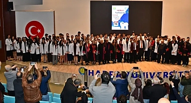 14 Mart Tıp Bayramı! Harran Üniversitesi’nde beyaz önlük giyme töreni!