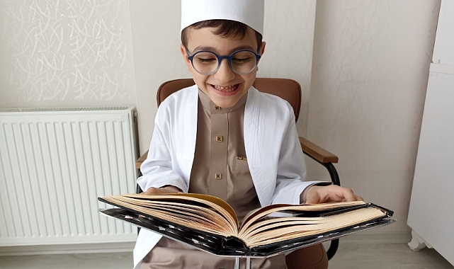 4-6 Yaş Kur’an Kursu Öğrencisi Hatim Sevinci Yaşadı