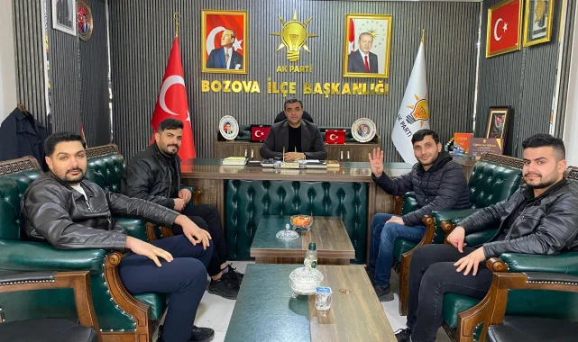 AK Parti Bozova İlçe Başkanı Mehmet Akgün Gençlerle Buluştu