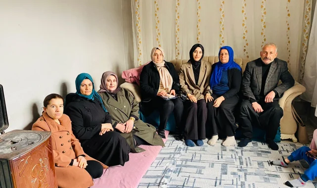 AK Parti Hilvan Kadın Kolları'ndan Gülmez Ailesi'ne Ramazan Ziyareti