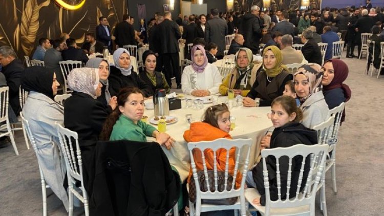 AK Parti Şanlıurfa'da Bayramlaşma Programı Birlik ve Beraberlik Mesajlarıyla Tamamlandı