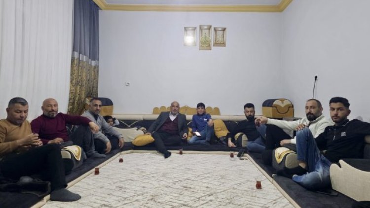 Akçakale'de Ramazan Bereketi: AK Parti İlçe Teşkilatı Hemşehrileriyle İftar Sonrası Buluştu