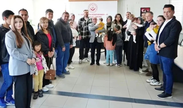 Antalya'da 10 çocuk yeni ailesine kavuştu