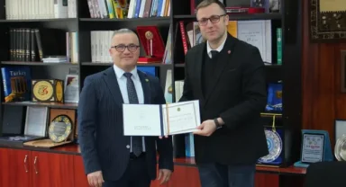 ASÜ'lü akademisyen Moldova Hükümeti Onur Ödülü'ne layık görüldü