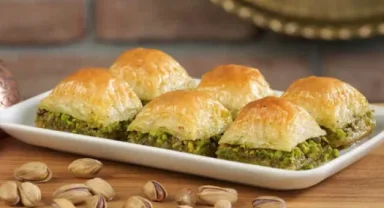 AYBÜ Binicilik takımı sezona kupayla merhaba dedi