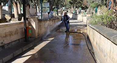 Büyükşehir, Mezarlıkları Bayrama Hazırlıyor