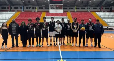 Çanakkale ruhu sahaya taşındı: 3x3 basketbol turnuvası ilgi gördü