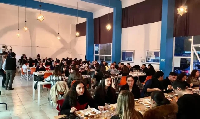 Çine protokolü öğrencilerle iftarda bir araya geldi