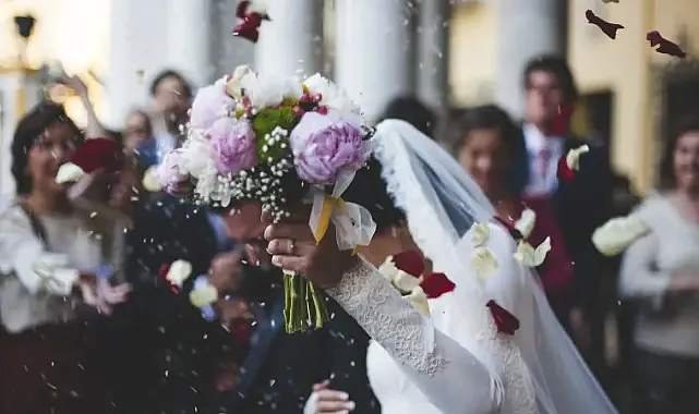 Evlenmek isteyen gençlere 250 bin TL destek! Başvuru şartları açıklandı