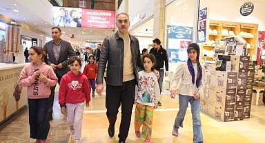 Eyyübiyeli Yetim Yavruların Mutluluğu Dikkat Çekti